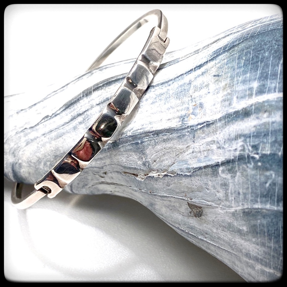 VINTAGE 925 MEXICAN SILVER WOMAN’S BANGLE BRACELET